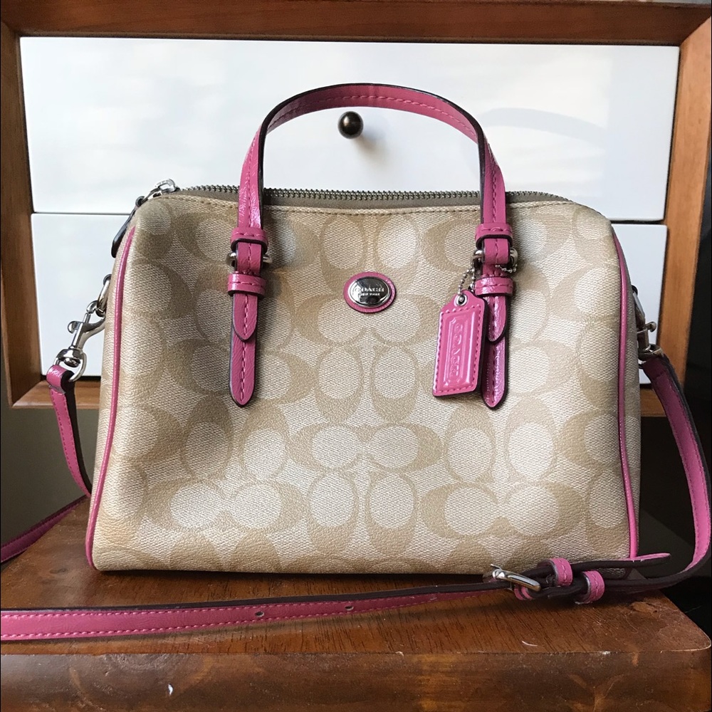 Coach pink shoulder strap bag